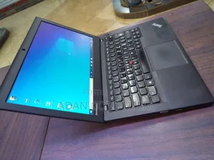 Laptop Lenovo ThinkPad X240 4GB Intel Core I5 HDD+SSD 500GB