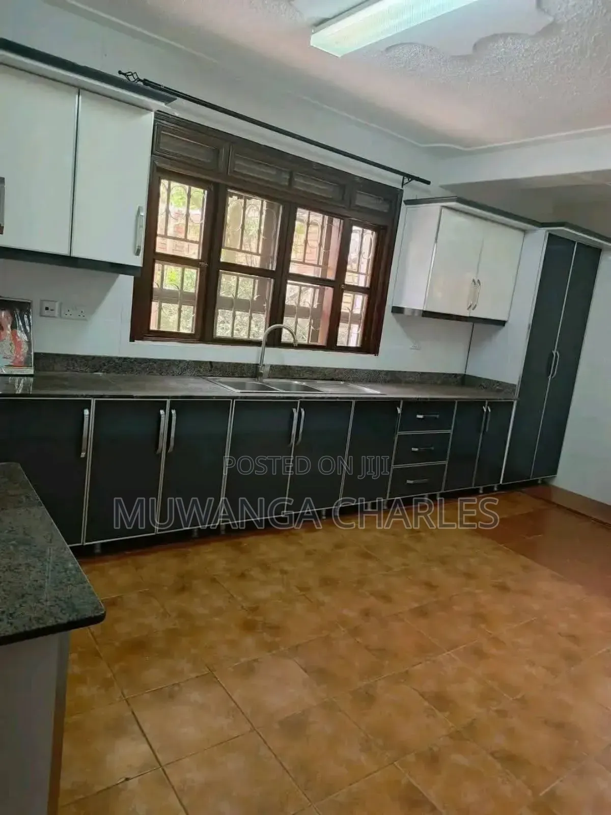 5bdrm Duplex in Fs Properties Ltd, Central Division for rent