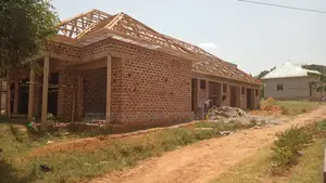 Roof Mwamba Fashion