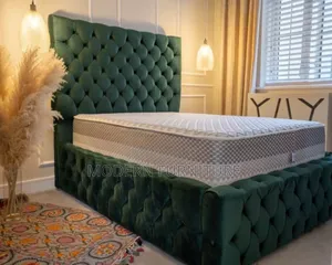 Modern Bed of 5x6 Feet
