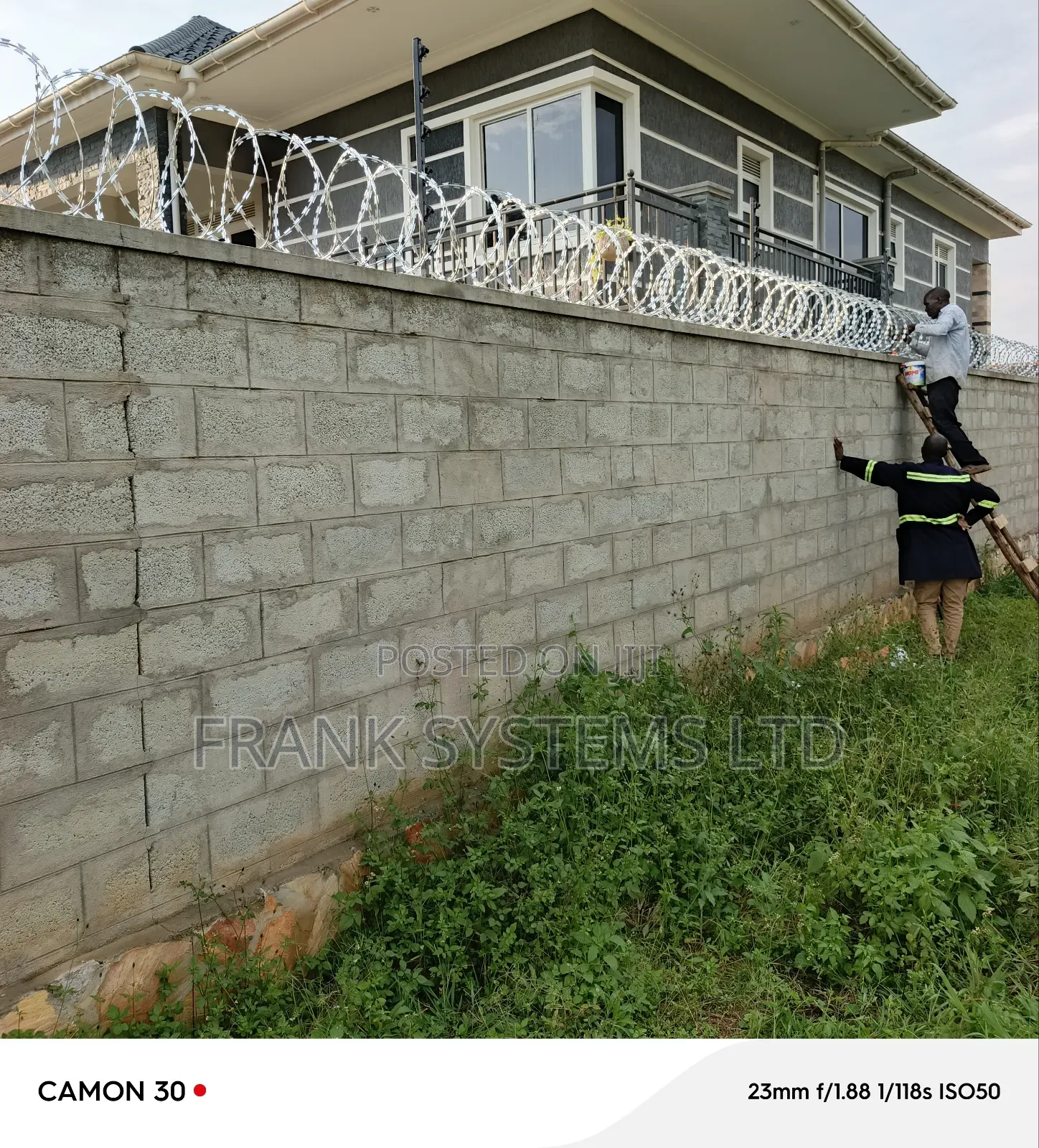 Electric Fence With Energizer