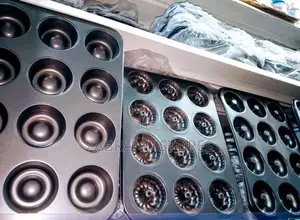 Photo - Cupcakes and Muffins Trays/Pans