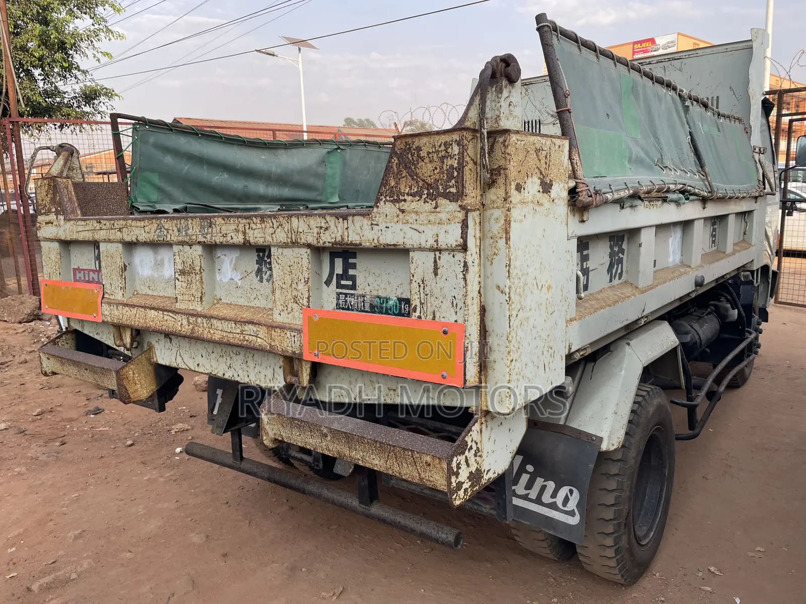Hino Dumper 1992
