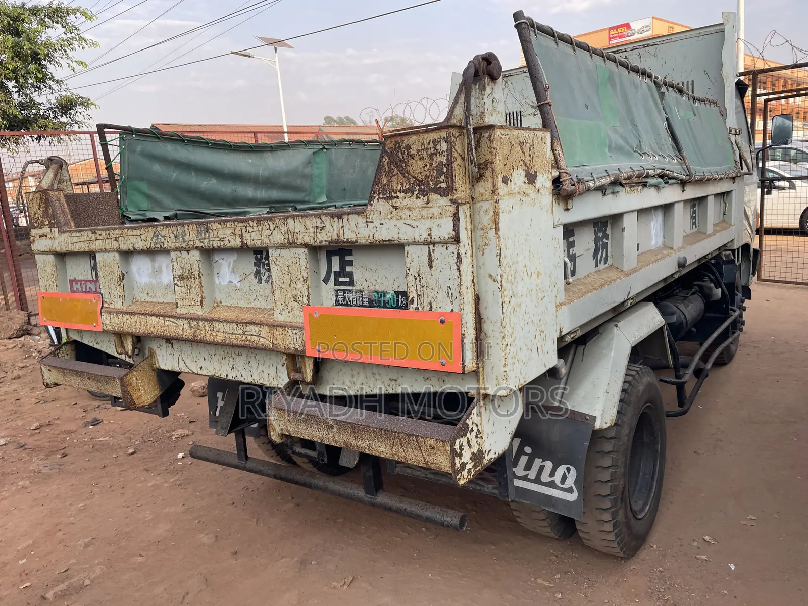 Hino Dumper 1992