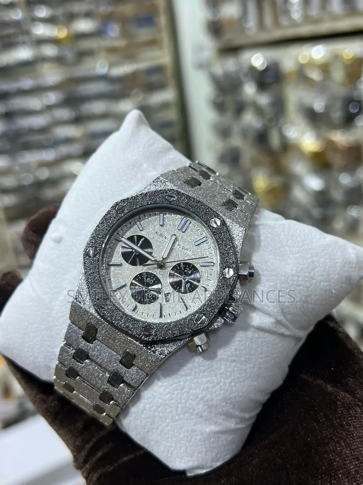 Aubeniars PLQVFT Stylish Wrist Watch