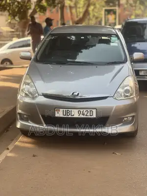 Photo - Toyota Wish 2008 Silver