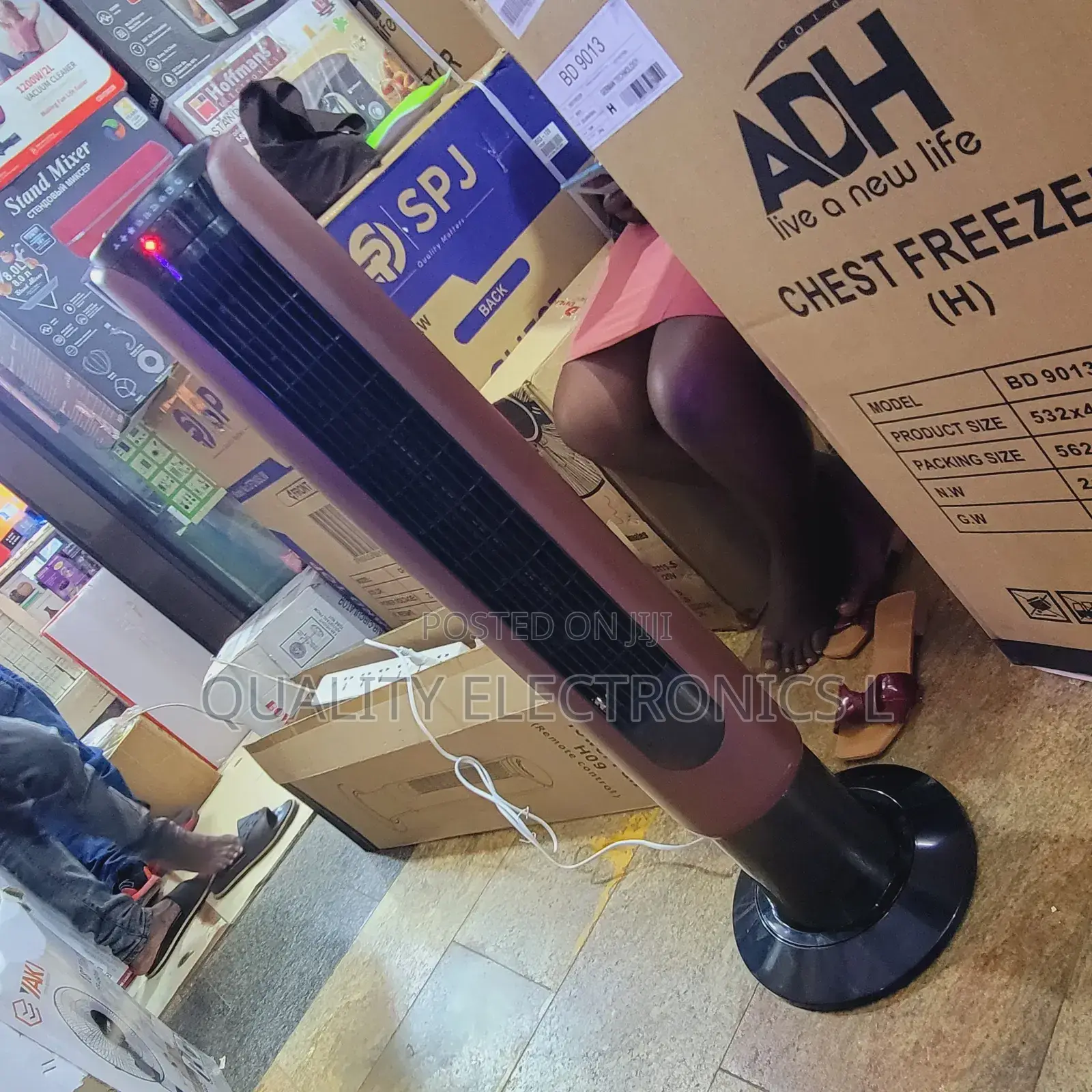 Oscillating Tower Fan H09