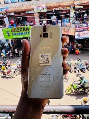 New Samsung Galaxy S8 Plus 128 GB Gray