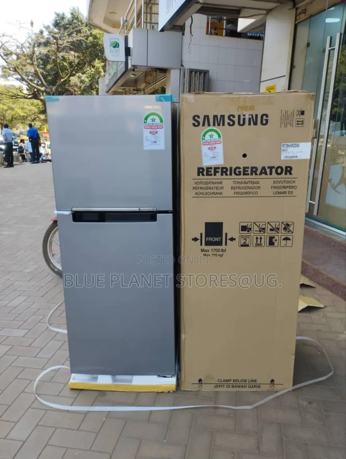 Samsung 260litres Double Door Refrigerators \\ Frost Free.