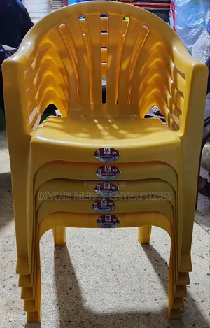Enduro Armed Chair