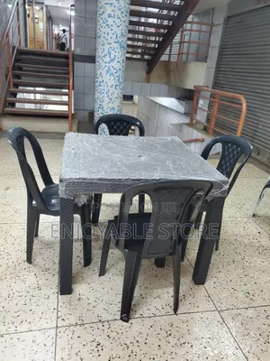 Black Plastic Table and 4 Chairs Set for Hotel/Garden