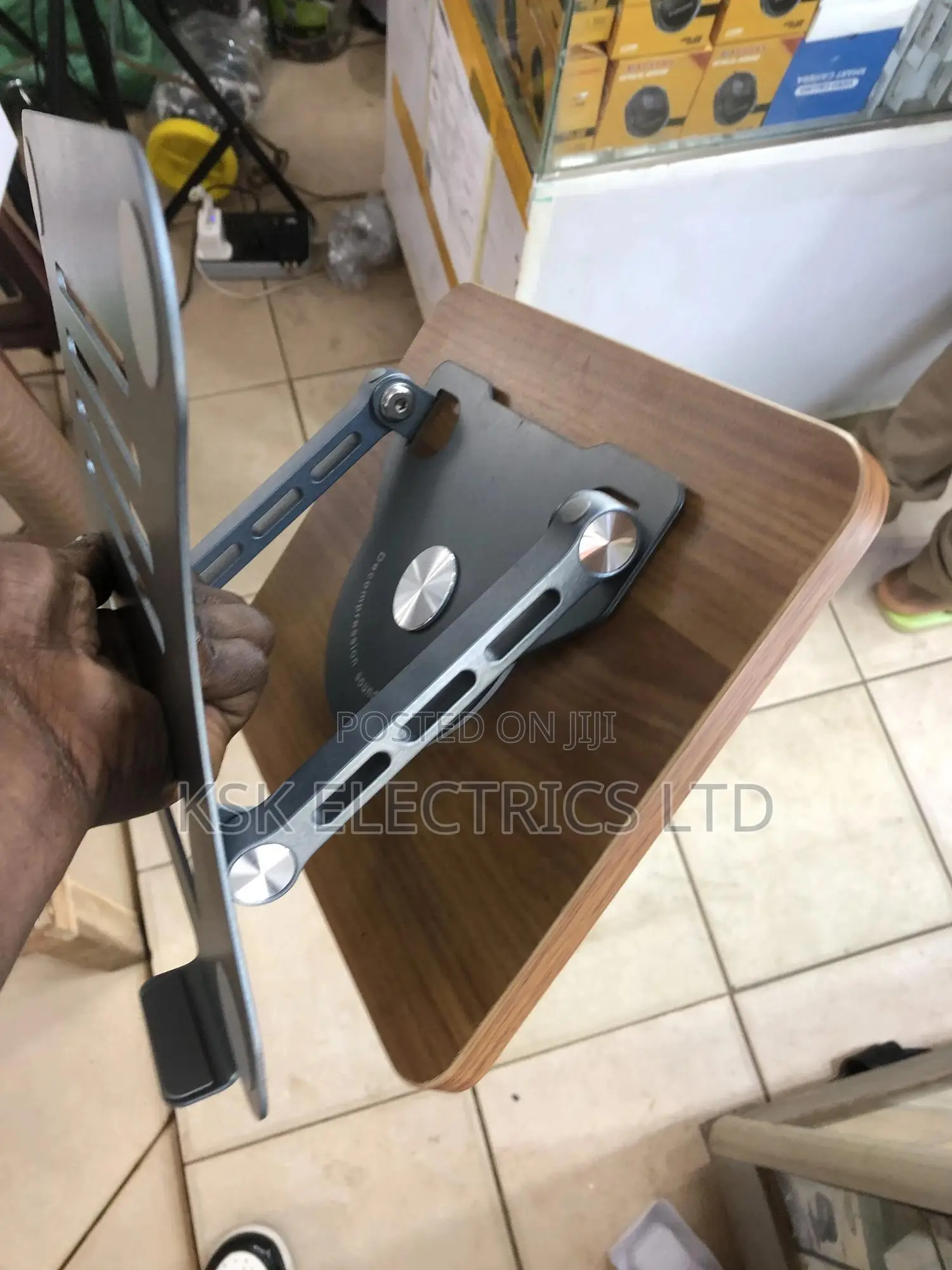 Laptop Stand Efficient Heat Dissipation and Lifting