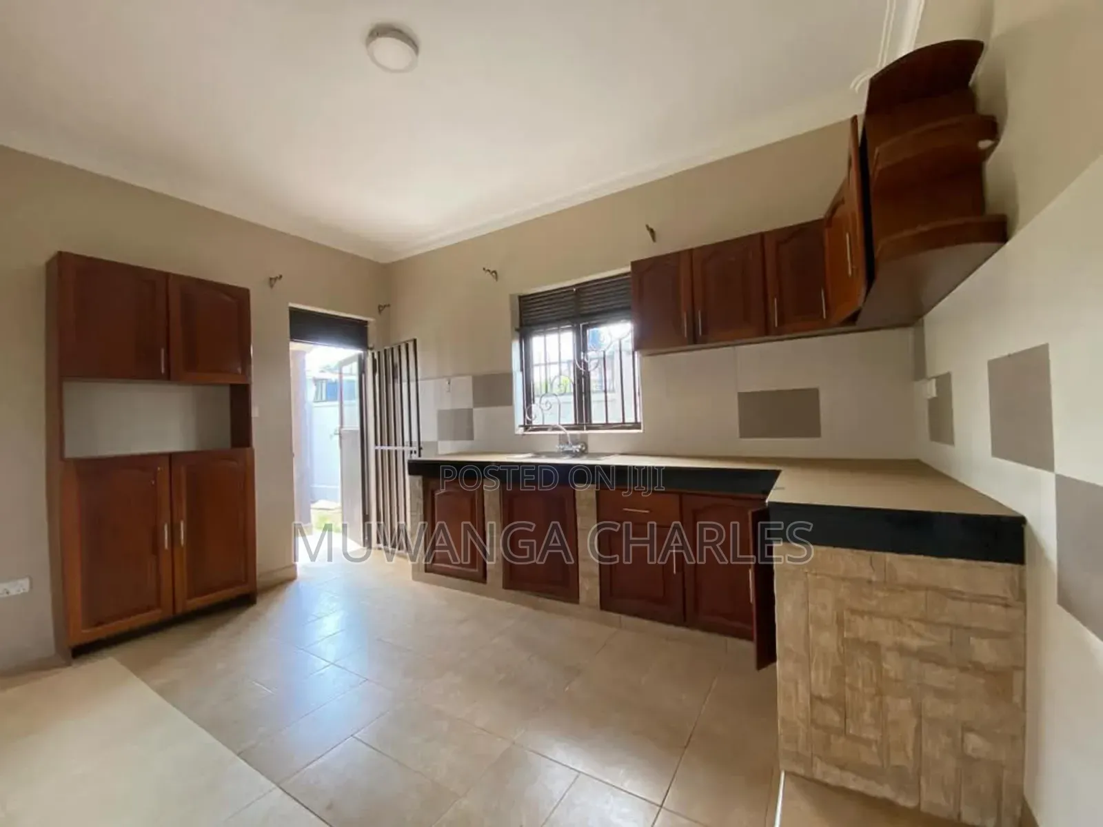 3bdrm Bungalow in Fs Properties Ltd, Kira for rent