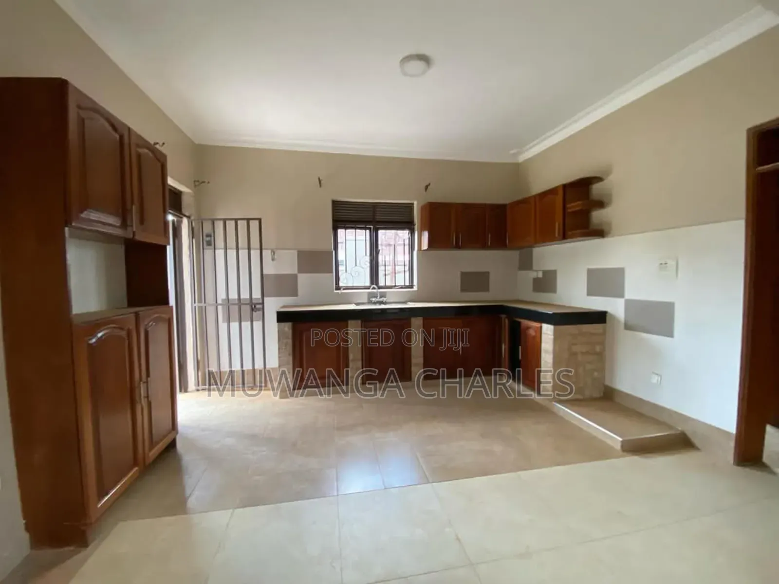 3bdrm Bungalow in Fs Properties Ltd, Kira for rent