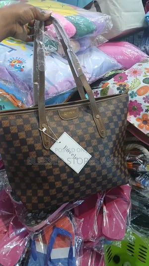 Ladies Leather Travel Bag