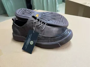 Cat Men's Founders Mid Coach Leather Sneakers