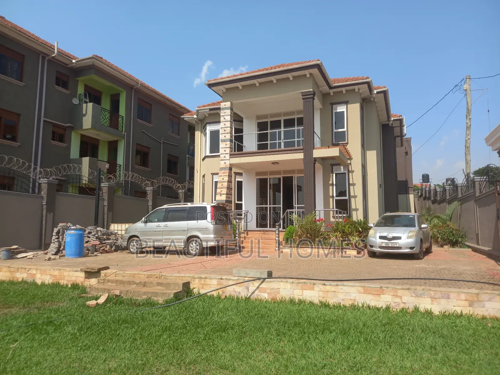 Furnished 5bdrm Duplex in Kira for sale