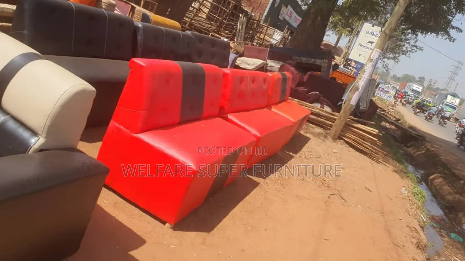 Bar and Saloon Waiting Chairs