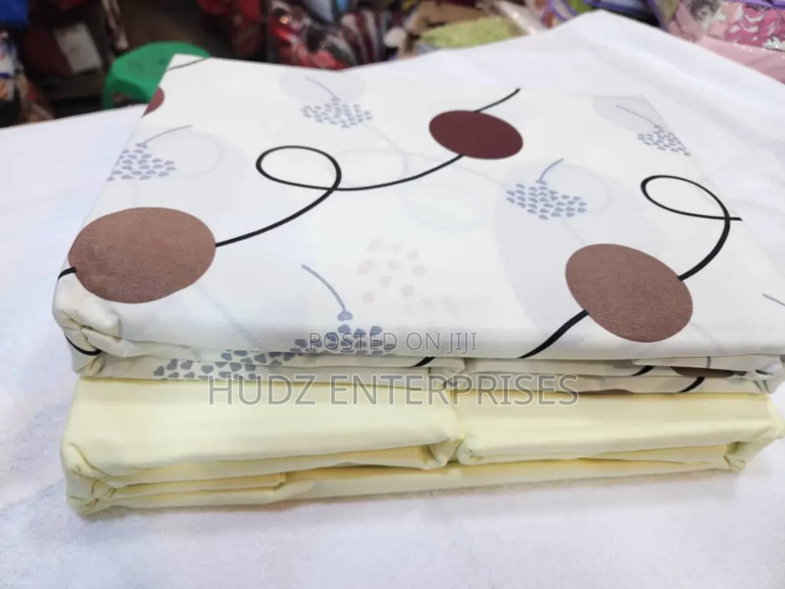 6pc Cotton Bedsheets 6x6 White and Cream