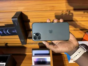 Photo - Apple iPhone 11 Pro 256 GB Green