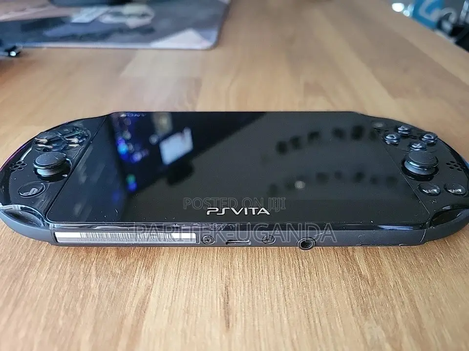 Sony Playstation Vita Slim Ps Vita Pch-2000 Black Console