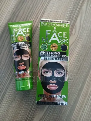 Photo - Powerful Antioxidants Whitening Rejuvenation Black Face Mask