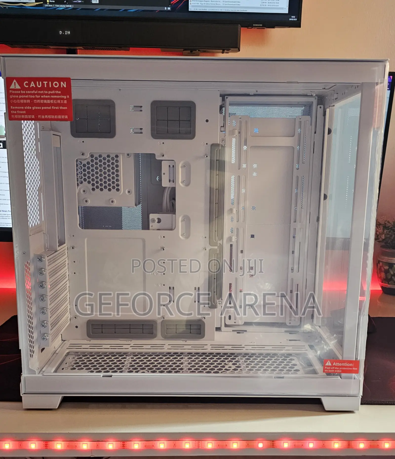 Lian Li Evo RGB - Premium White RGB Computer Case