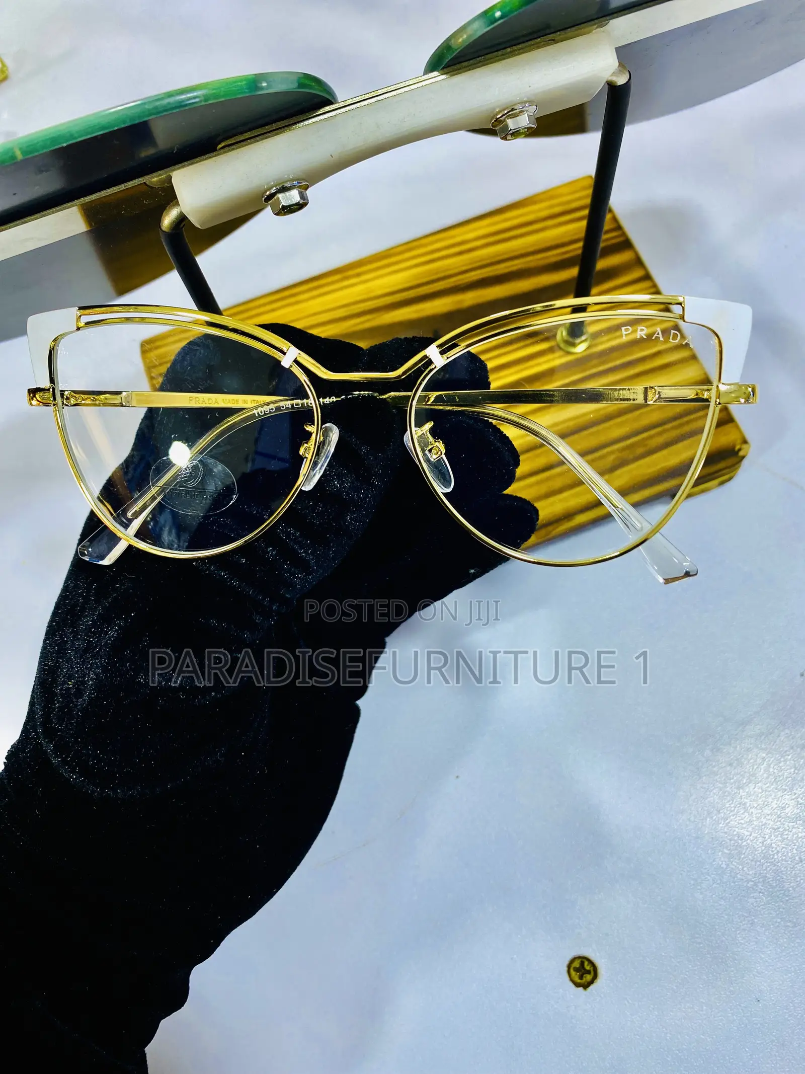 Light Glasses