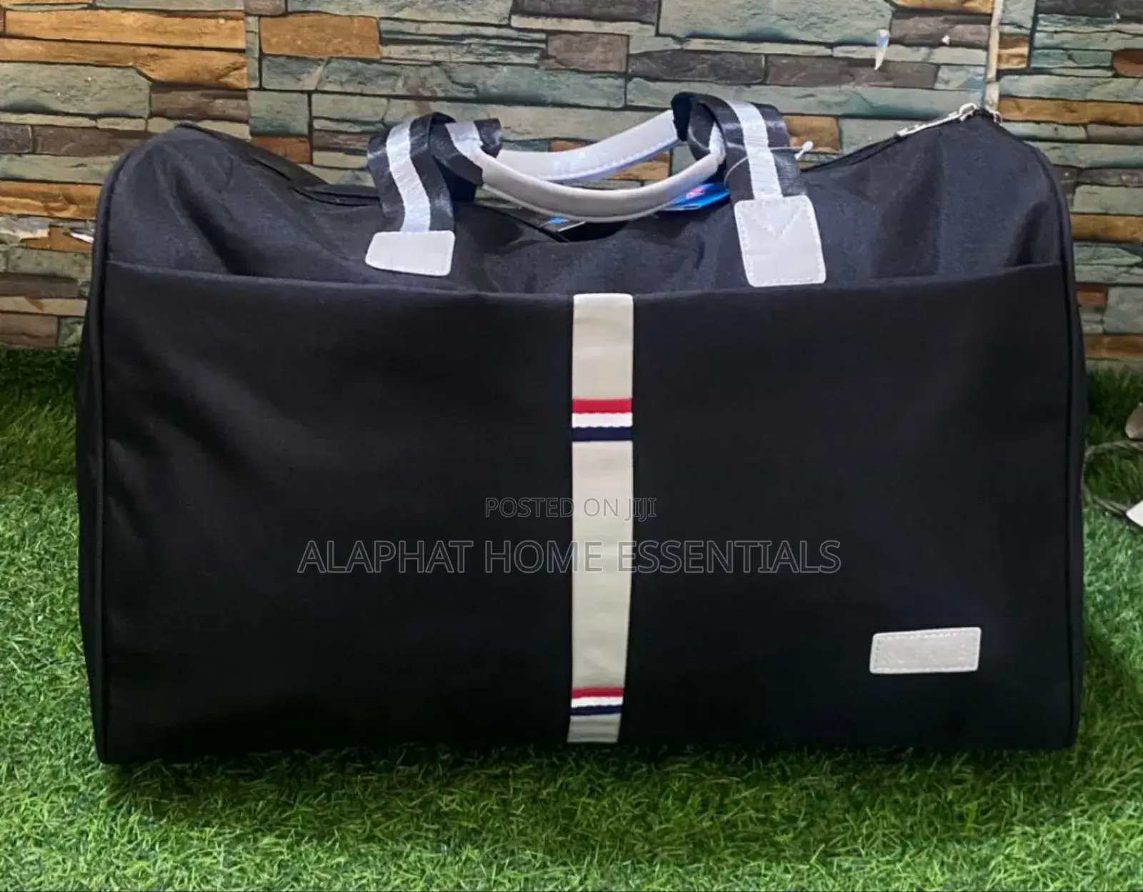 Kubaite Traveling Bag