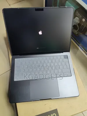 Laptop Apple MacBook Pro 2023 M3 14-Inch 18GB Apple M3 Pro SSD 512GB