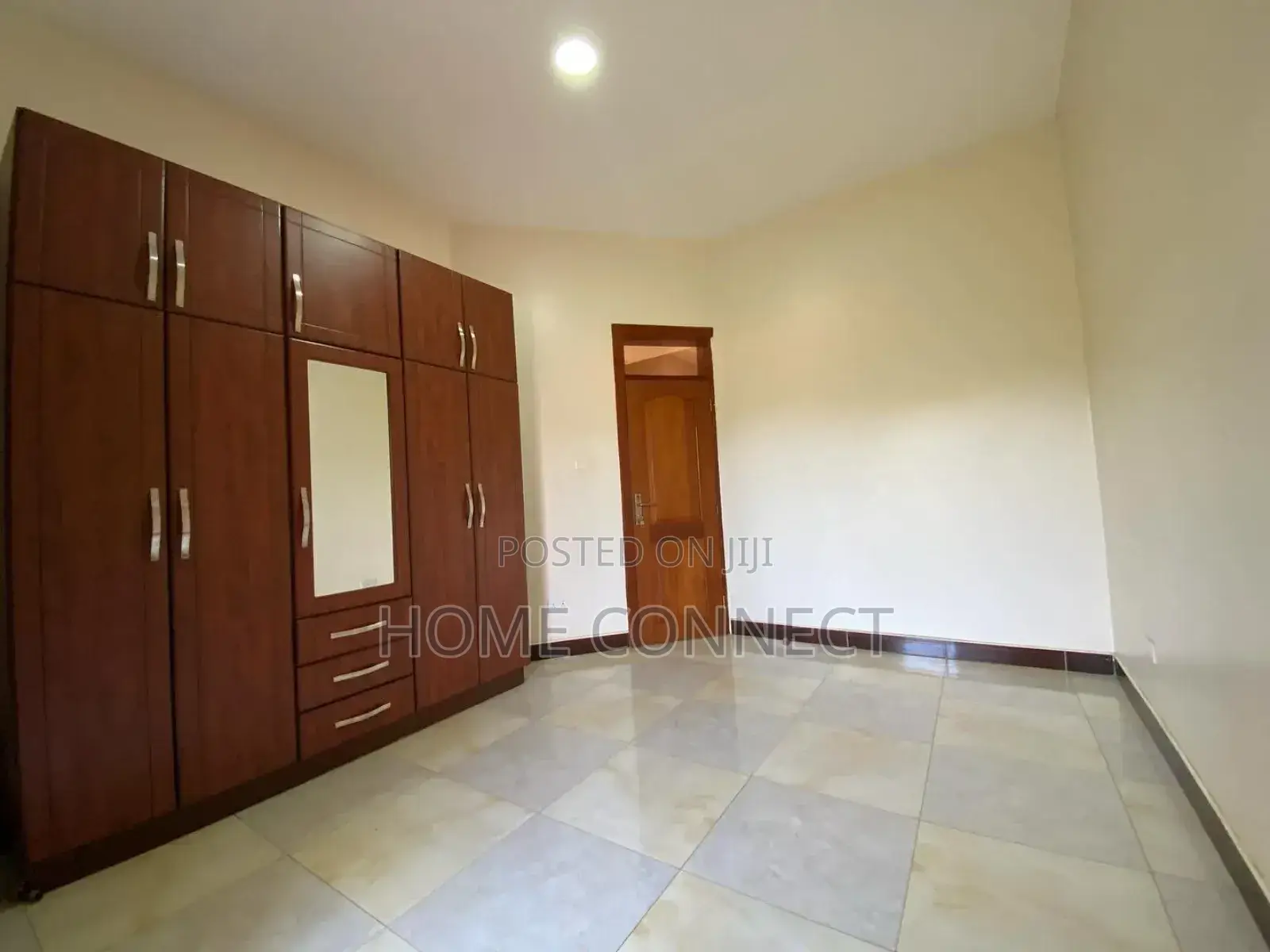 2bdrm Apartment in Muyenga Kiwafu, Central Division for rent