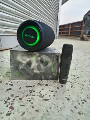 Zealot S61m Portable Bluetooth Speaker With a Microphone.