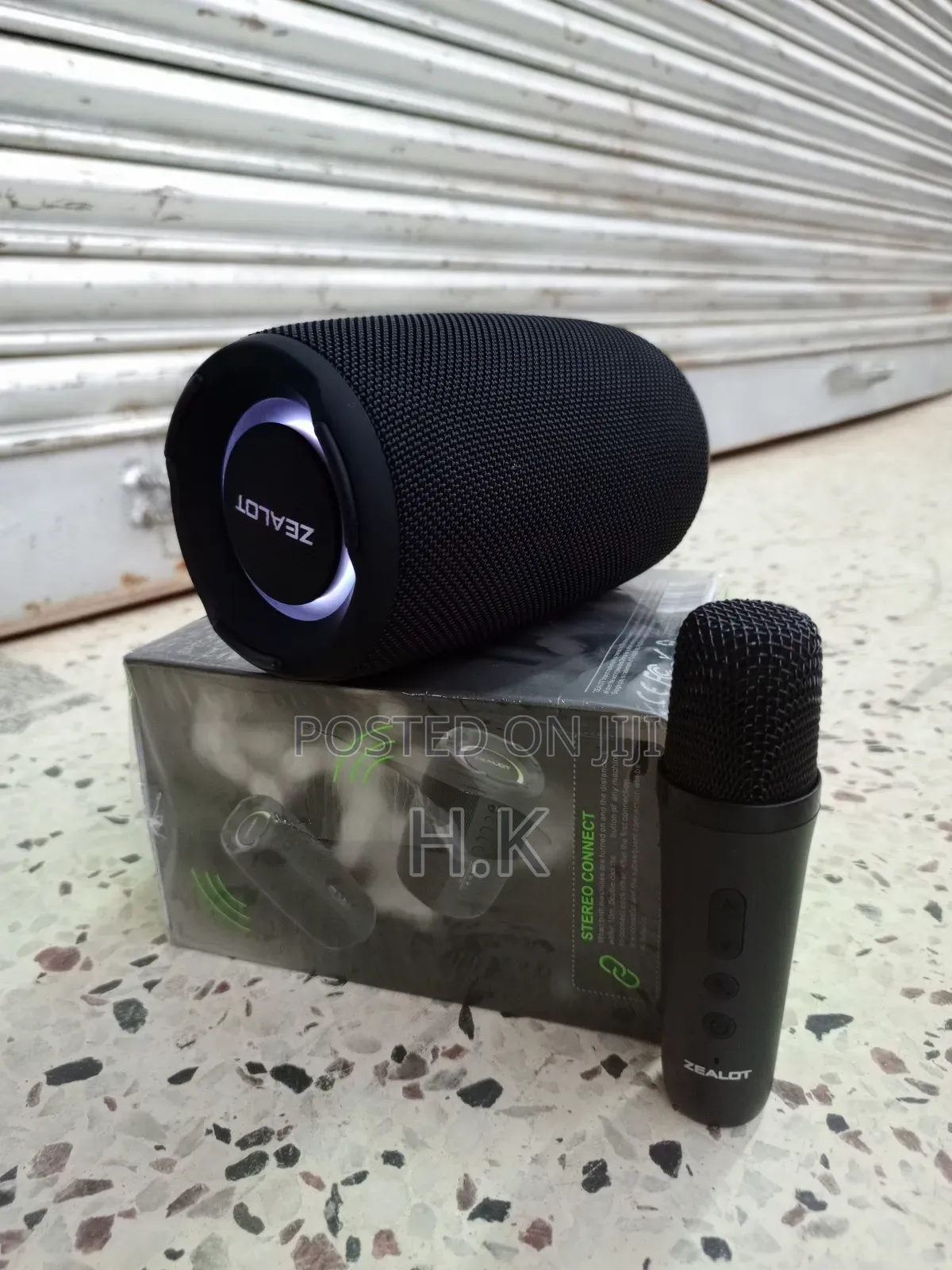 Zealot S61m Portable Bluetooth Speaker With a Microphone.