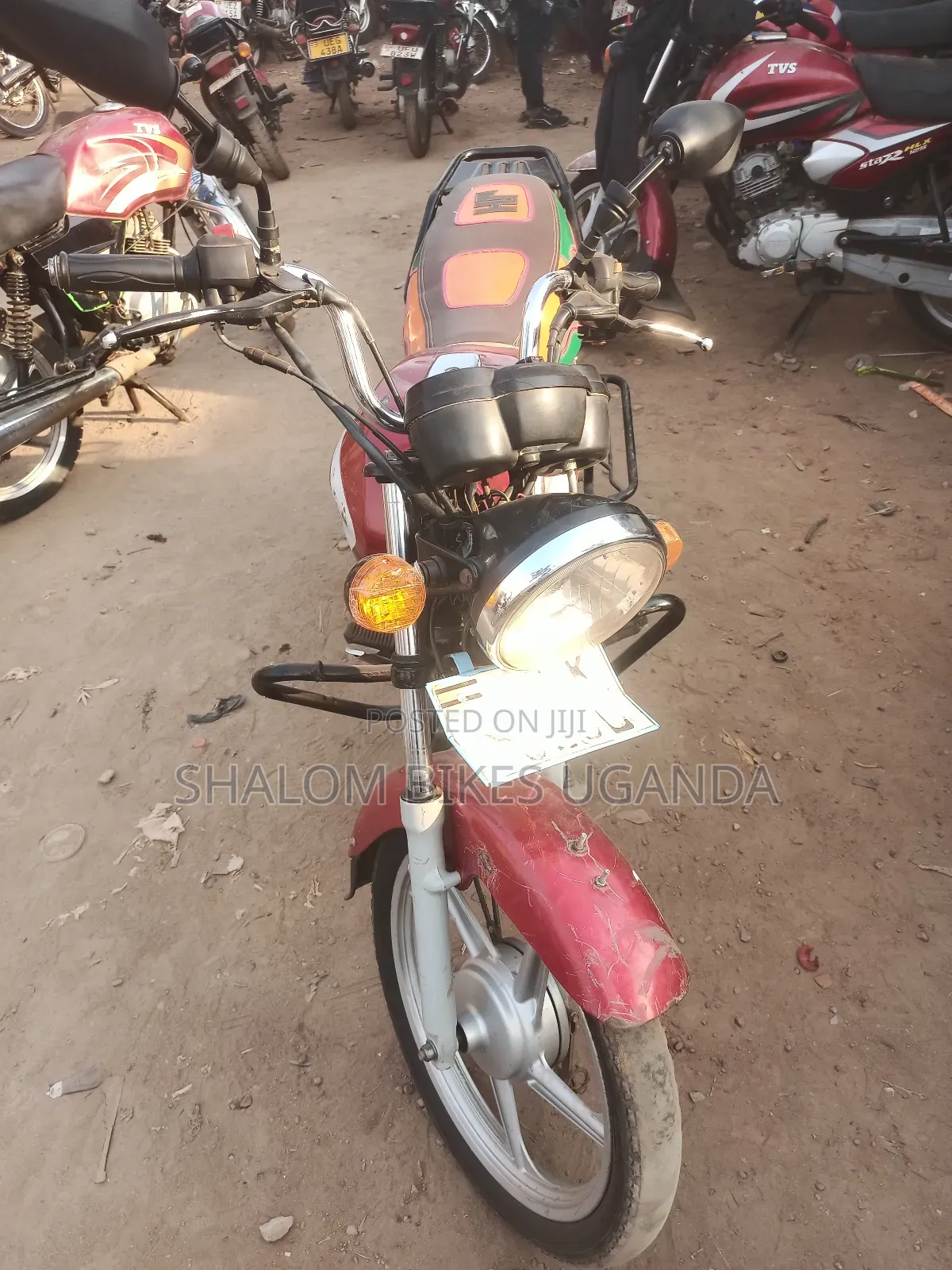 TVS HLX 125 2022 Red
