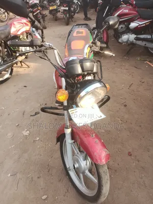 TVS HLX 125 2022 Red