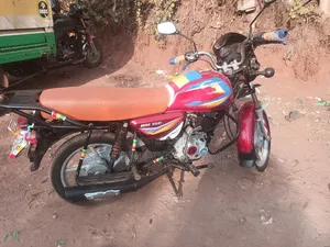 Bajaj Boxer 150 UG 2024 Red