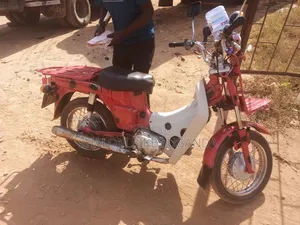Suzuki DR-Z 2017 Red