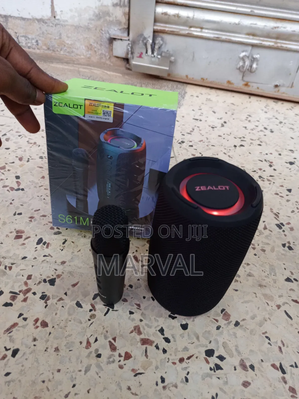 Zealot S61 Mini Connected Bass Speaker With a Mic