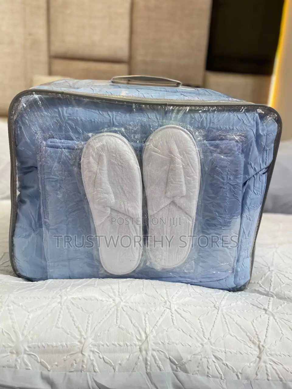 8pcs Duvet Set With a Zipped Duvet