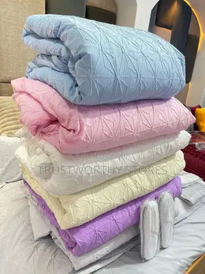 8pcs Duvet Set With a Zipped Duvet