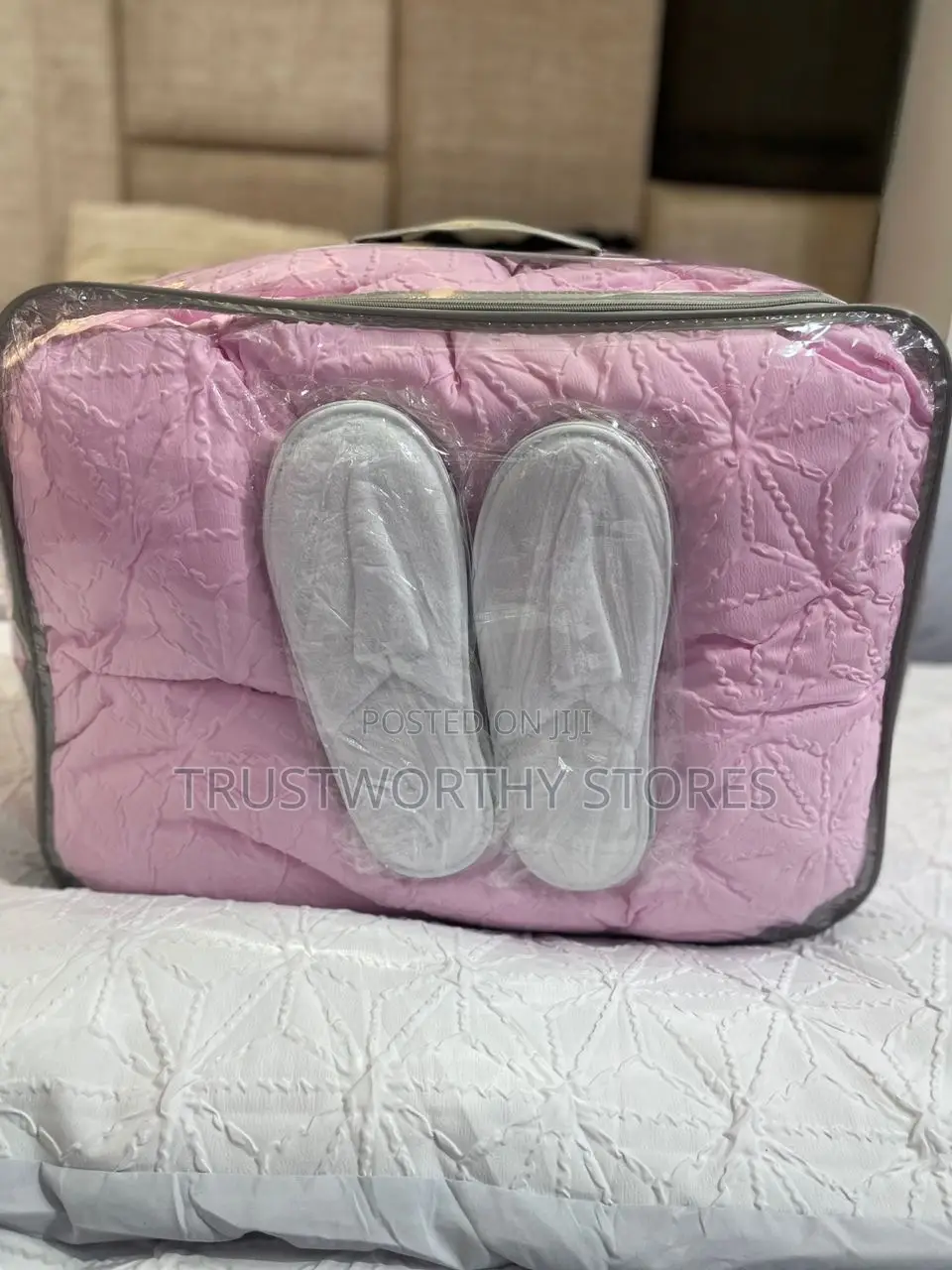8pcs Duvet Set With a Zipped Duvet