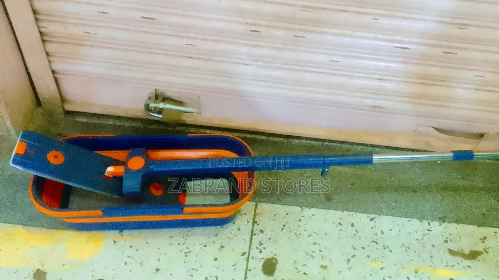 Self Squeezing Mopper/Foldable Bucket