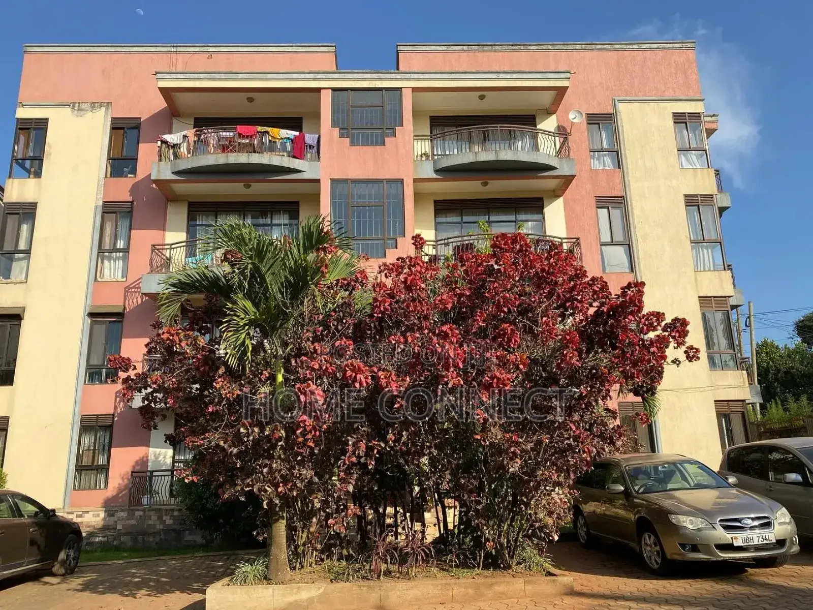 3bdrm Apartment in Muyenga, Central Division for rent