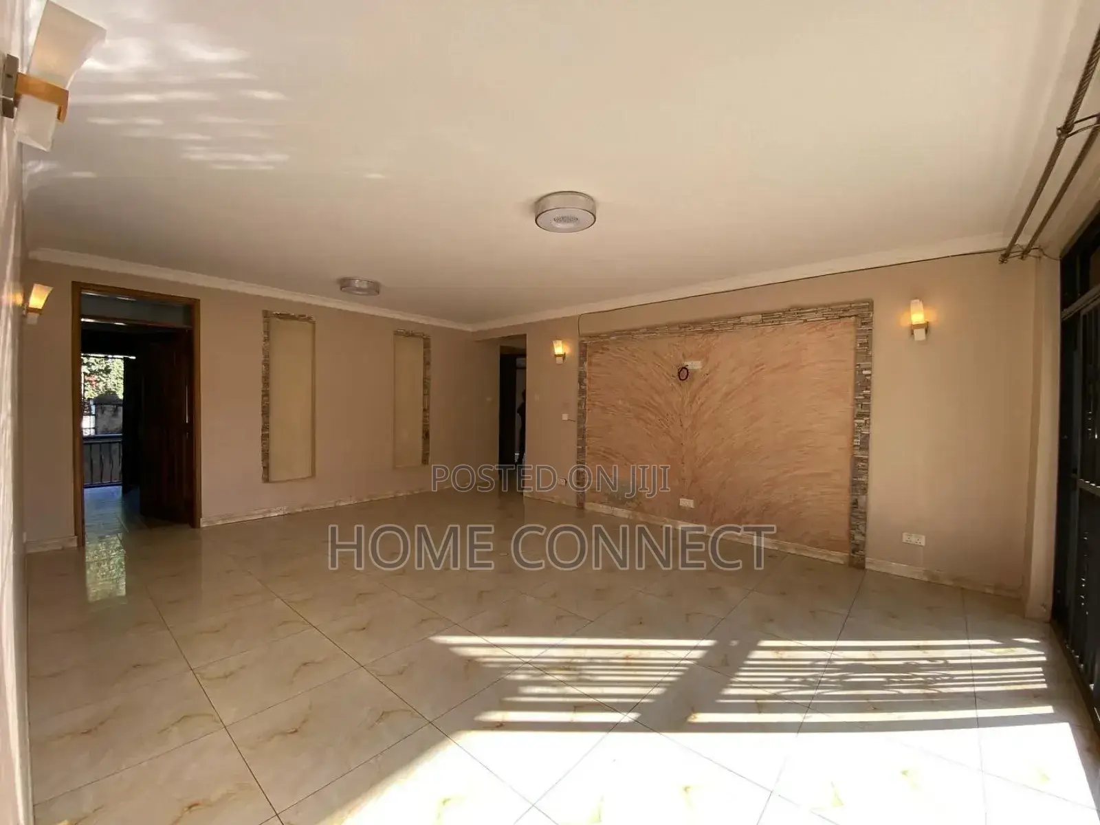 3bdrm Apartment in Muyenga, Central Division for rent