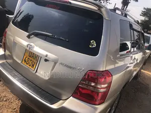 Photo - Toyota Kluger 2006 Gold