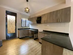 3bdrm Duplex in Muyenga, Central Division for rent