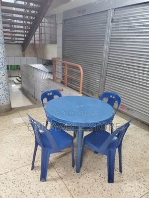 Outdoor Plastic Round Table and 4 Chairs Armless