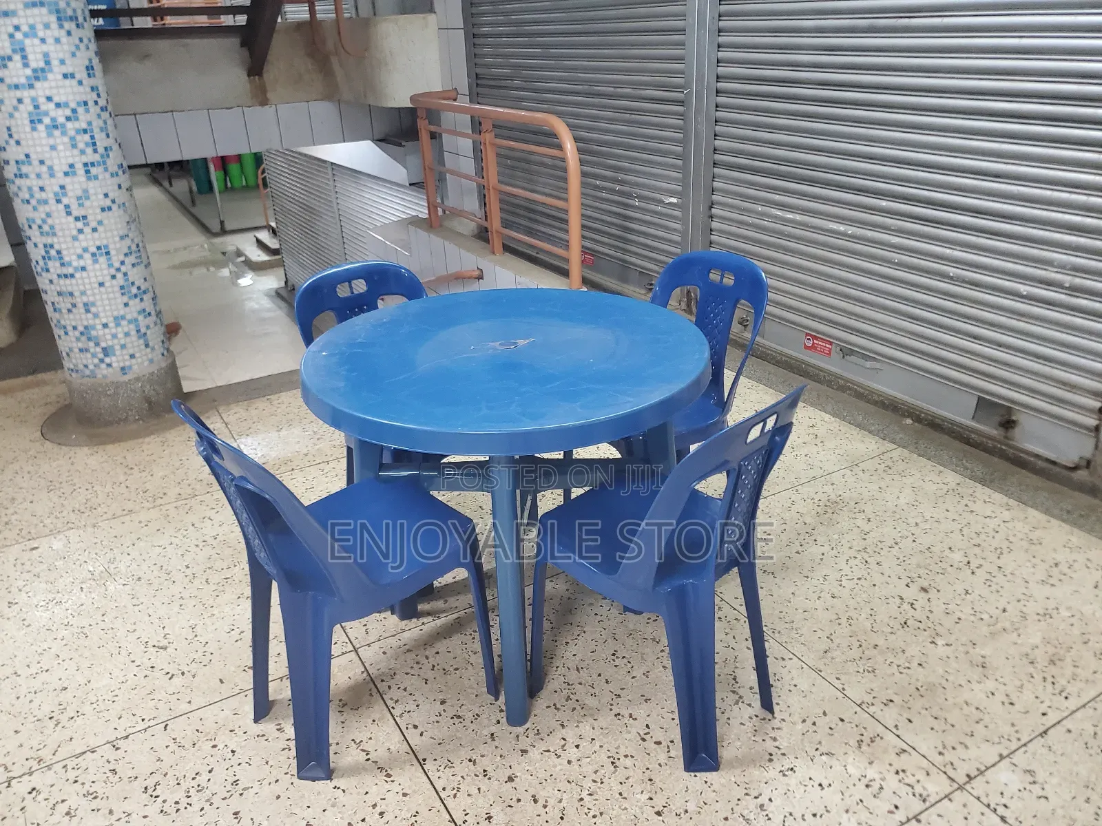 Outdoor Plastic Round Table and 4 Chairs Armless