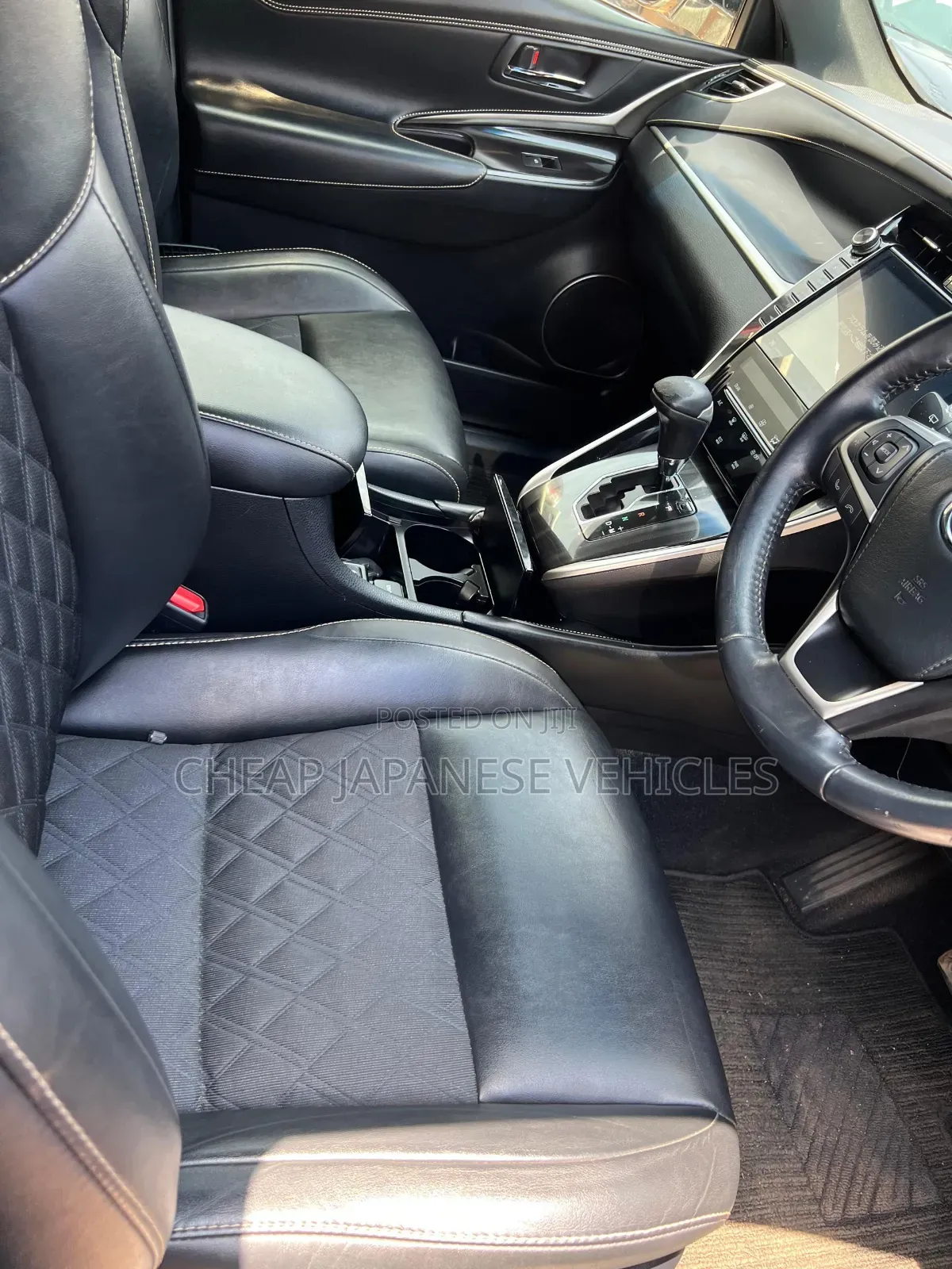 Toyota Harrier 2.0 Turbo 2019 Pearl