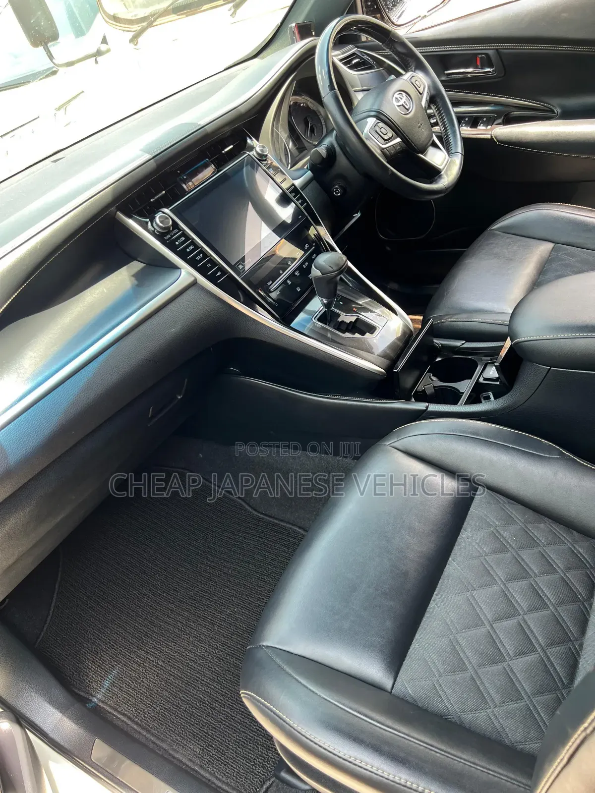 Toyota Harrier 2.0 Turbo 2019 Pearl